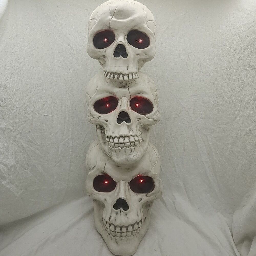 Decoration Skull Stacked Totem Tower Talking Light Up Eyes Sounds VTG Seasons